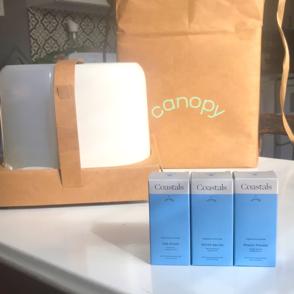 New 🌱Canopy Humidifier with filters + essential oils